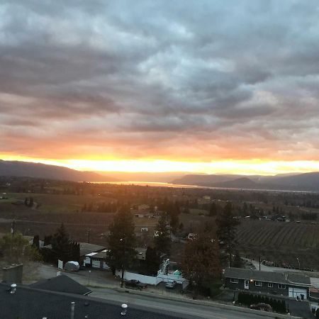 Acker Vacation Rentals Kelowna Esterno foto