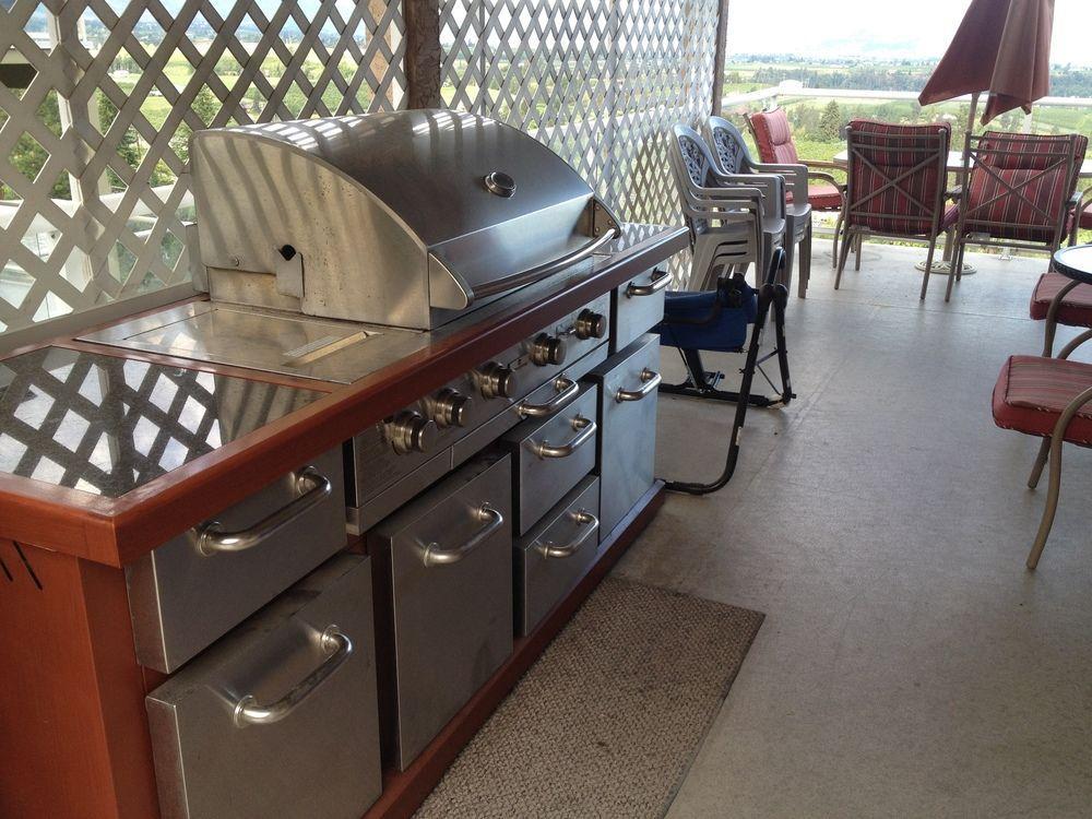 Acker Vacation Rentals Kelowna Esterno foto