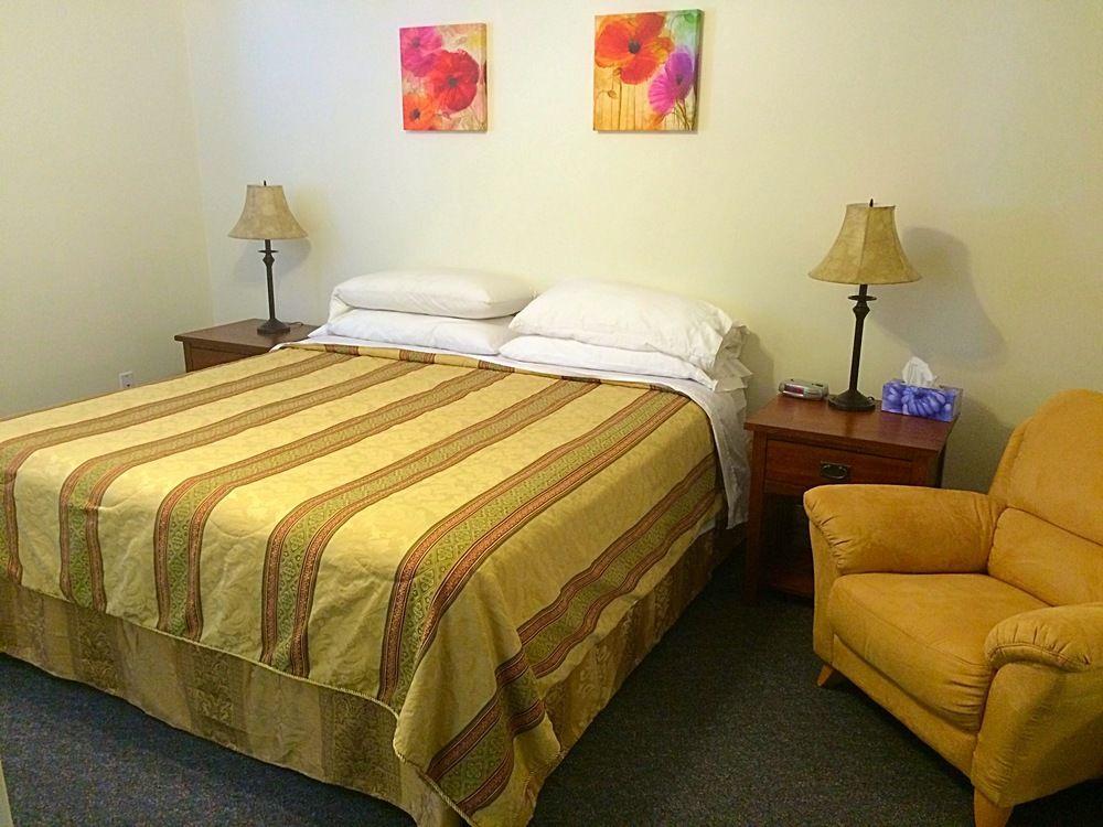 Acker Vacation Rentals Kelowna Esterno foto