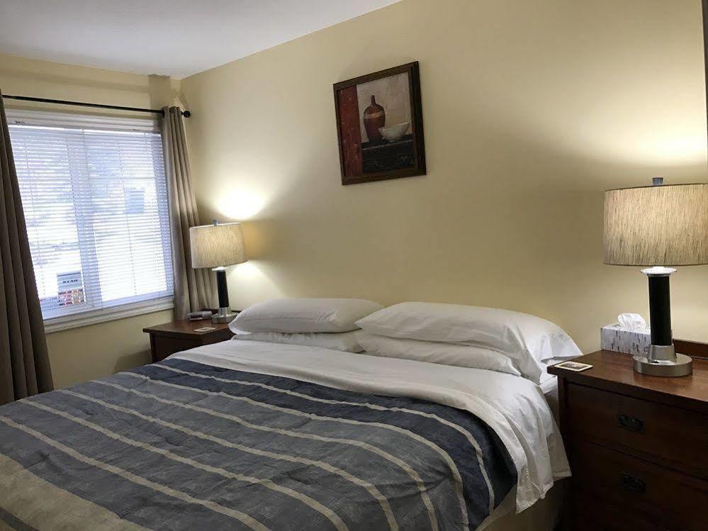 Acker Vacation Rentals Kelowna Esterno foto