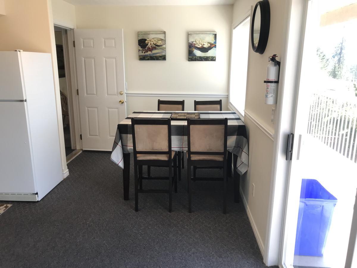 Acker Vacation Rentals Kelowna Esterno foto
