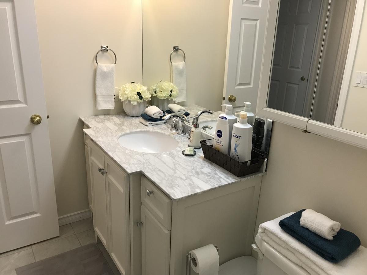 Acker Vacation Rentals Kelowna Esterno foto