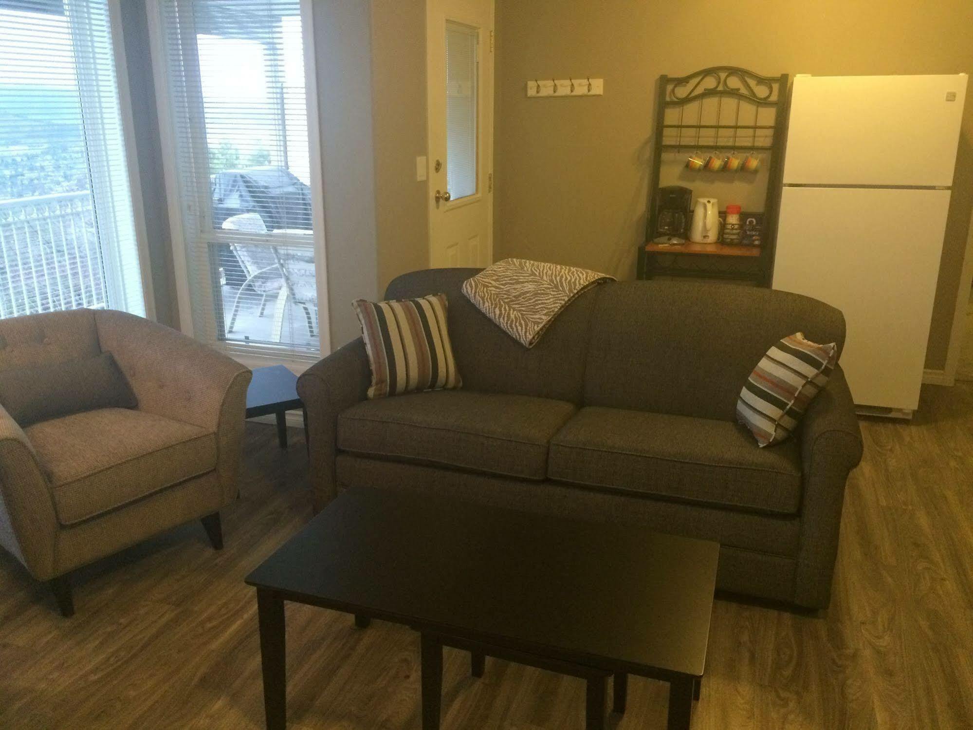 Acker Vacation Rentals Kelowna Esterno foto