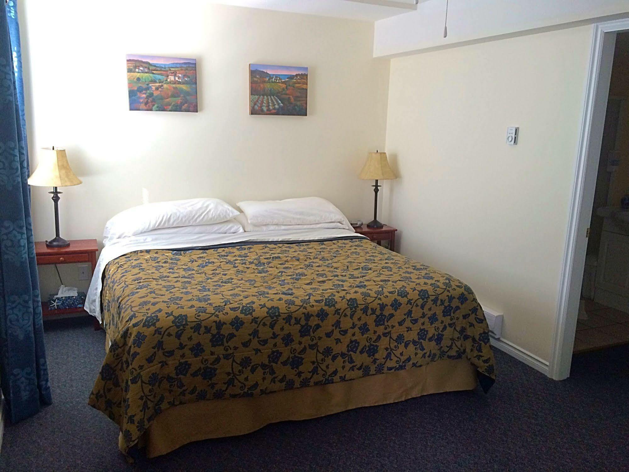 Acker Vacation Rentals Kelowna Esterno foto