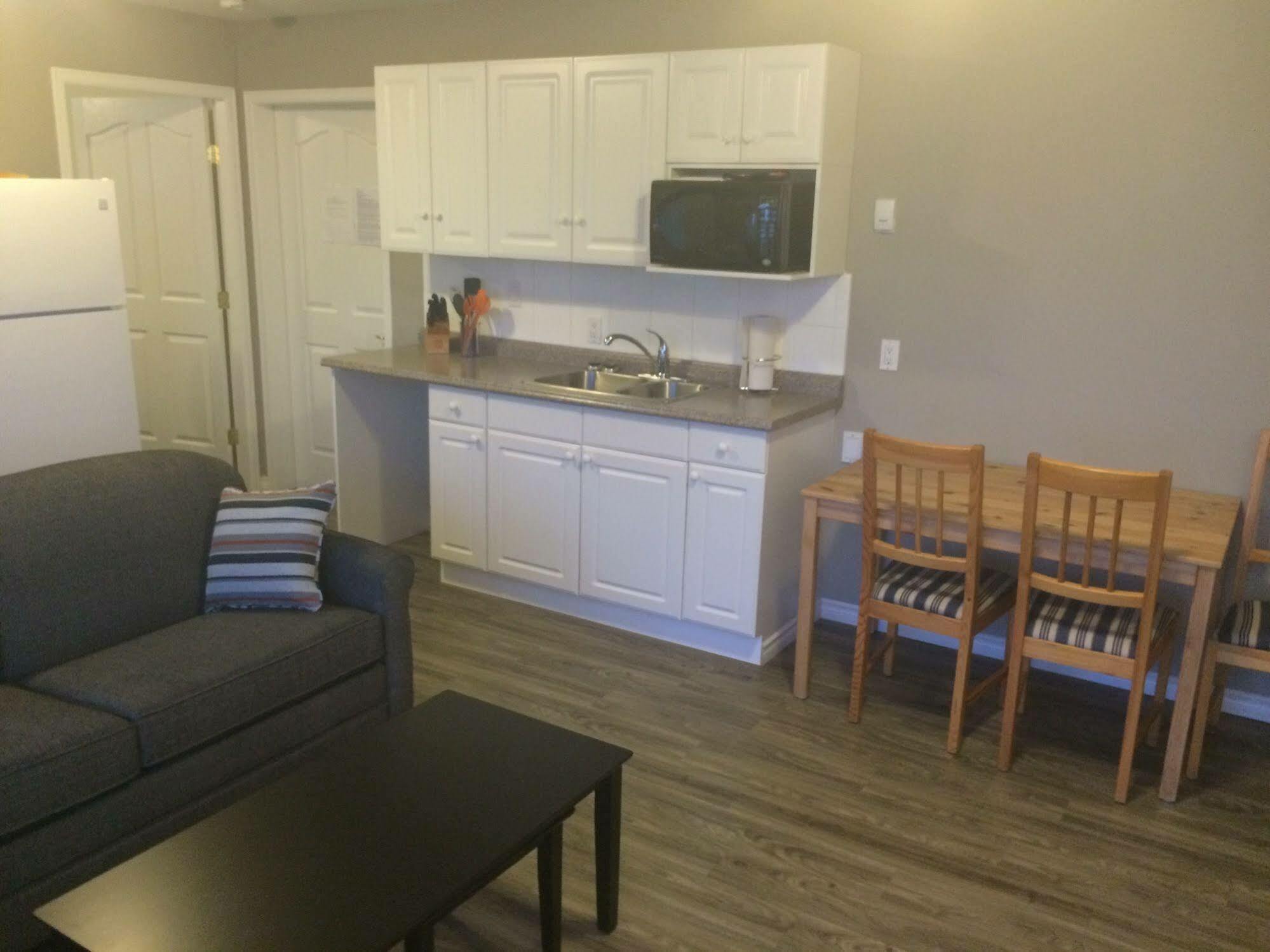 Acker Vacation Rentals Kelowna Esterno foto