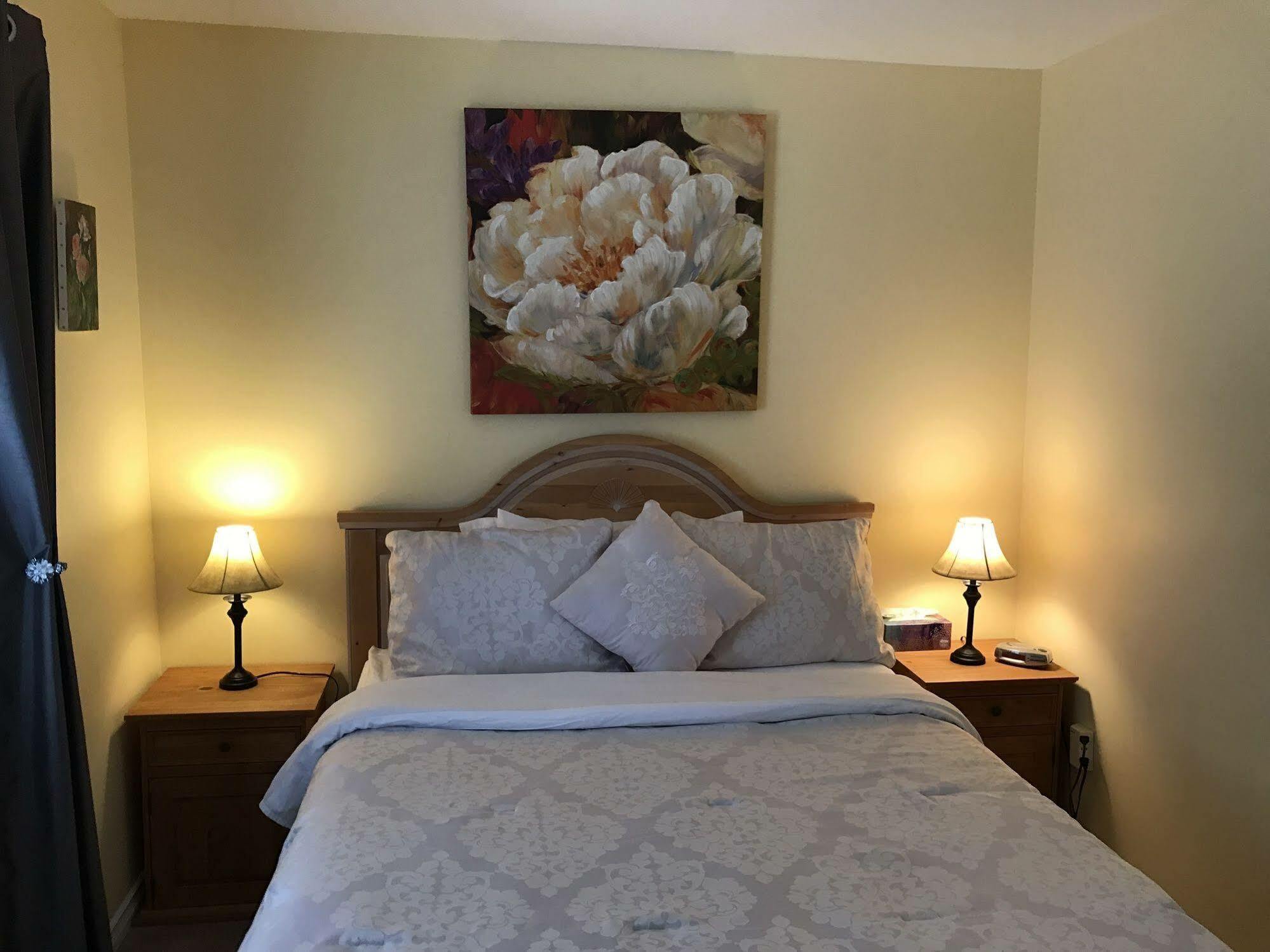 Acker Vacation Rentals Kelowna Esterno foto