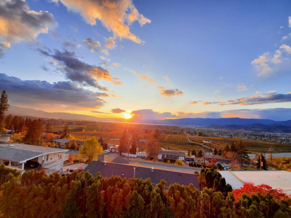 Acker Vacation Rentals Kelowna Esterno foto